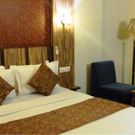 Hotel Eden Ahmedabad Exterior photo
