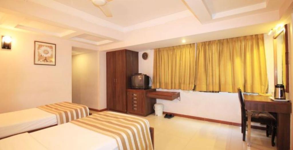 Hotel Eden Ahmedabad Exterior photo