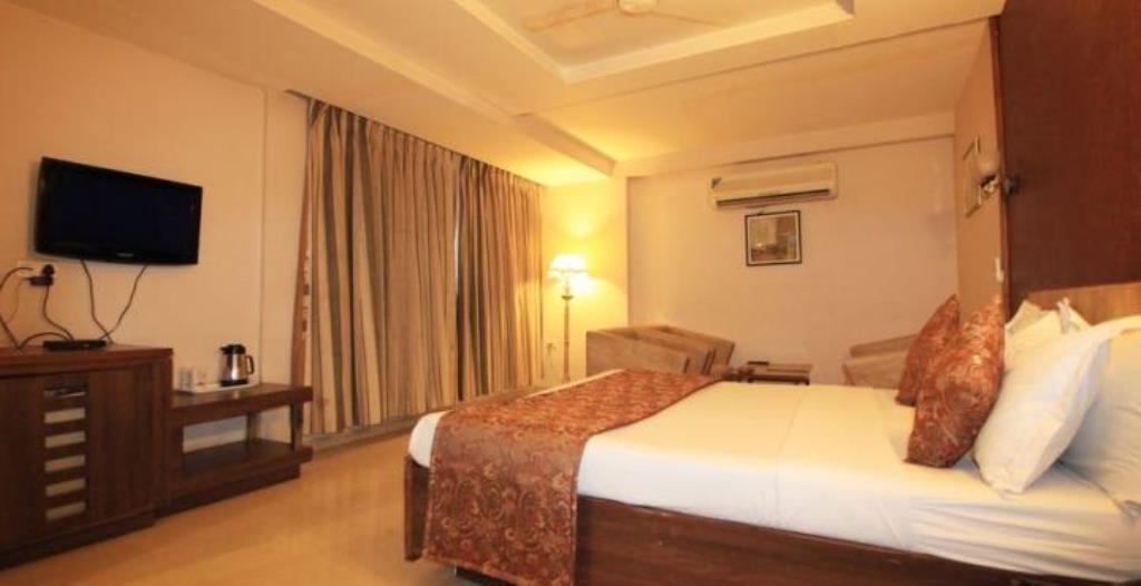 Hotel Eden Ahmedabad Exterior photo