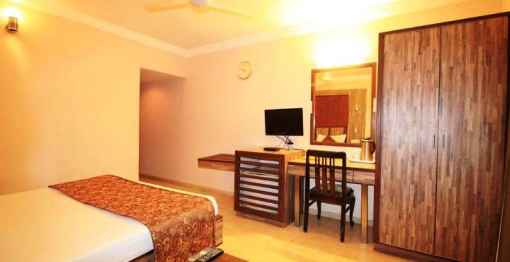 Hotel Eden Ahmedabad Room photo